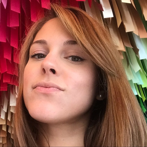 Meet your Posher, Ellen - Picture 1 of 1